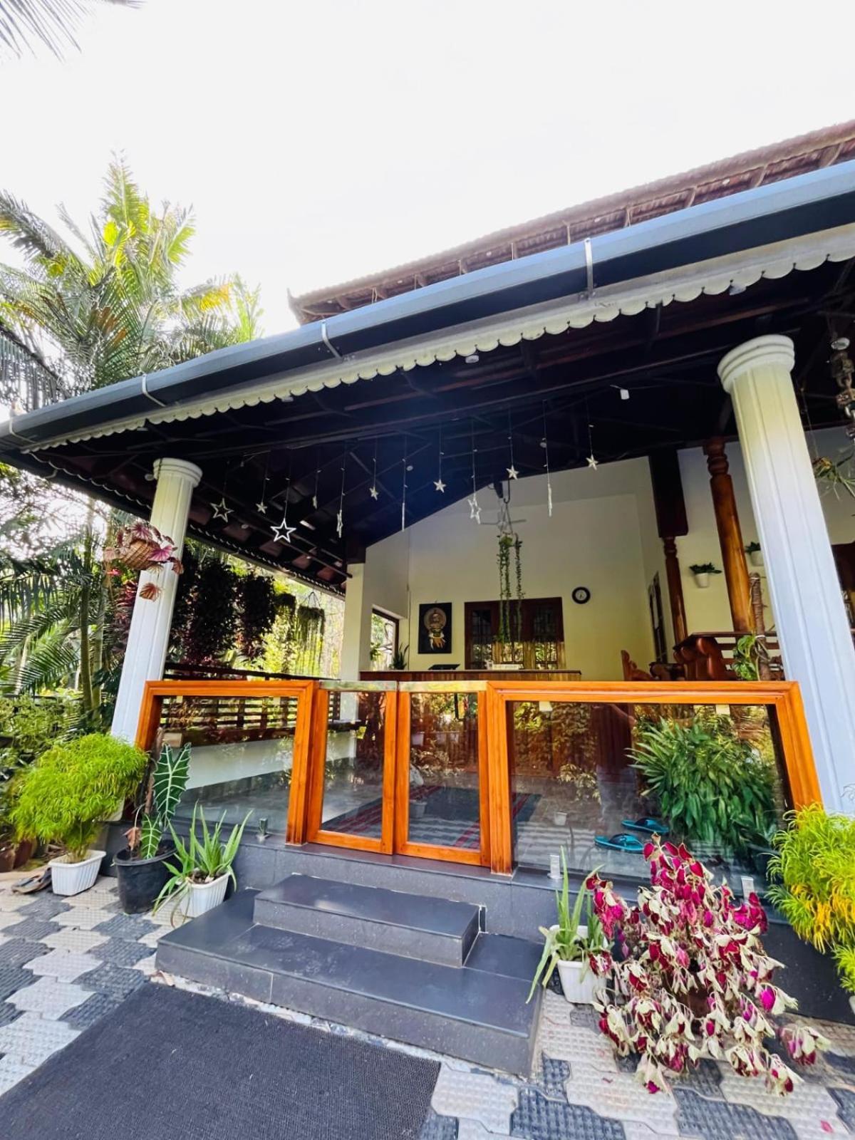 Lush Acres Vila Thekkady Exterior foto